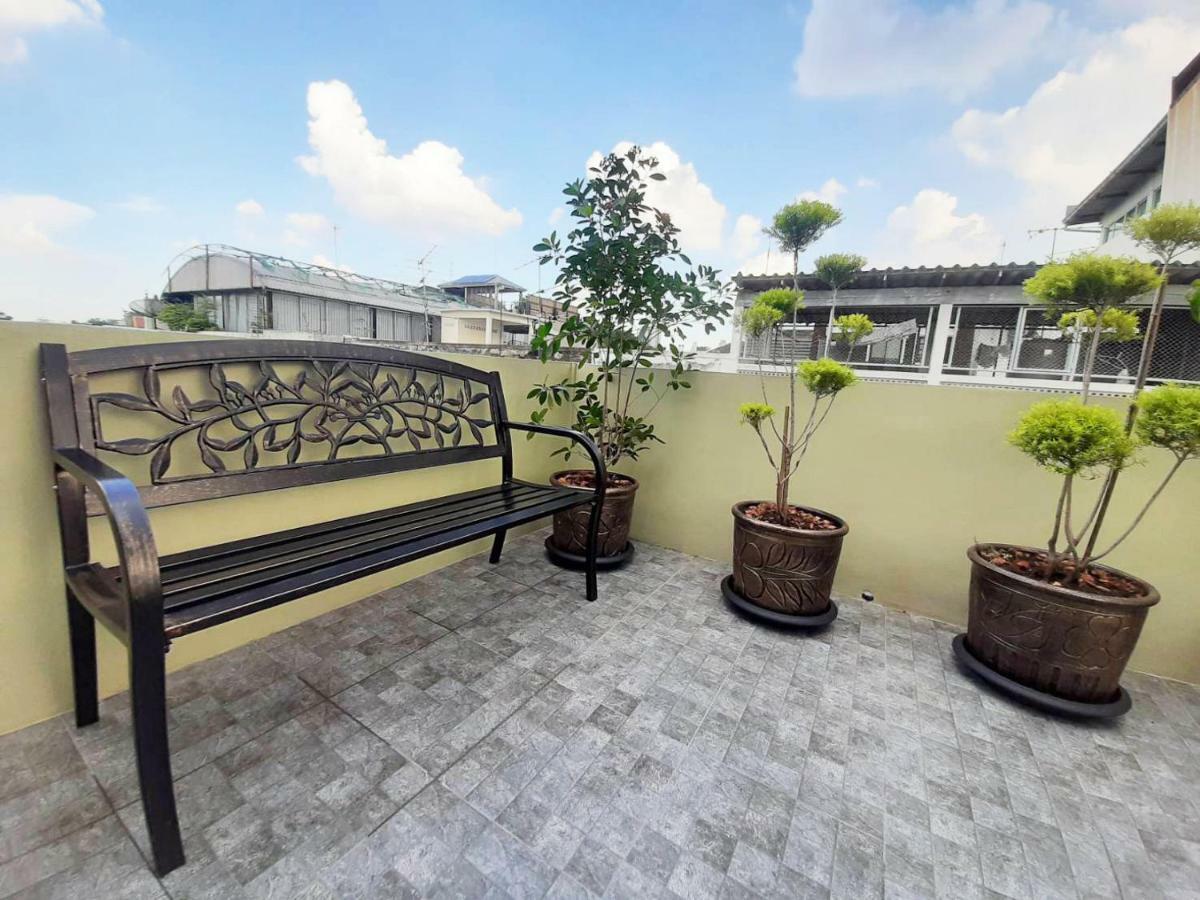 Chaiwat Guesthouse Bangkok Exterior foto