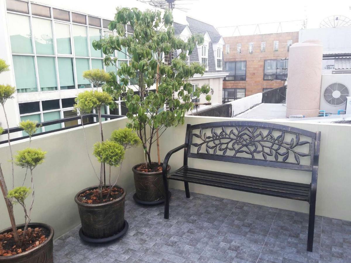 Chaiwat Guesthouse Bangkok Exterior foto